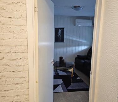 Klofta House | Rooms with free parking