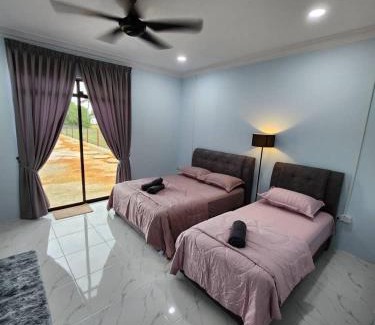 Kampung Penarik Hotel | Roomstay McAyoh