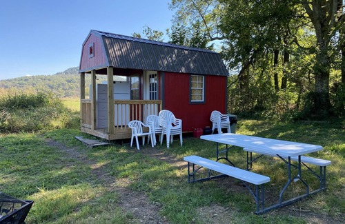 Combs House | Roomy 3 Bed RV- Near the White River, Fishing, Trails and Hunting