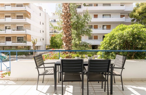 Amarousion Apartment | Roomy 3BR Apartment in Marousi