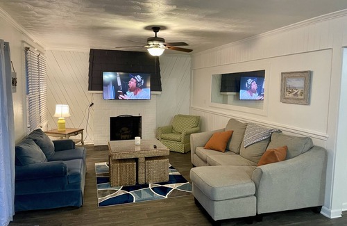 Cottage Line Apartment | Roomy Beachfront Apartment, Deck, Game Room! by RedAwning
