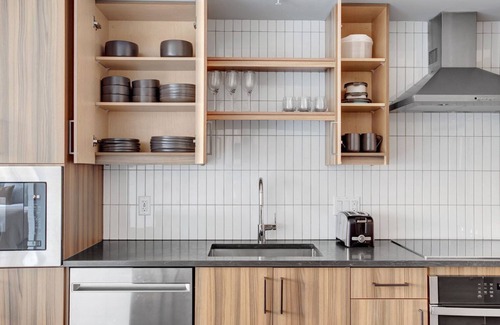 Clarendon Apartment | Roomy Clarendon 1BR w/Gym, W/D & Pool, walk to Metro, by Blueground