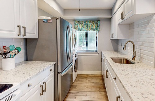 Folly Field Condo | Roomy Villa with WiFi, Pool, & Hot Tub - Steps from the Ocean