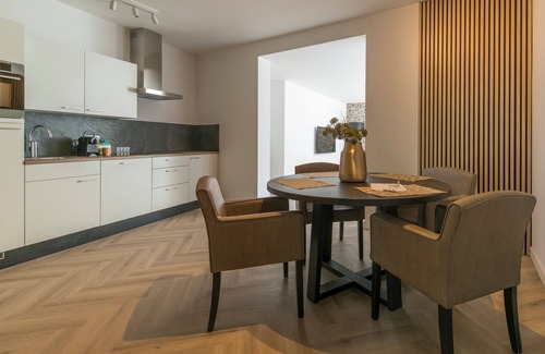 Centrum Apartment | Roosendaal Leon Room 1 · Leon | Spacious apartment with garden | Room 1