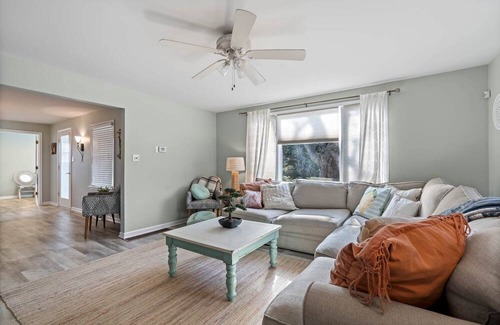 Carsonville House | Root 2 Rise Retreat is Lakefront and Sleeps 10!
