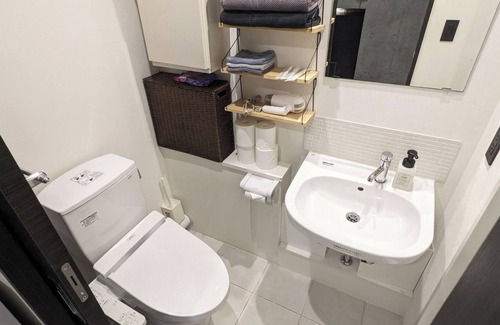 Akasaka Apartment | RoppongiAkasaka TATAMIhouse / Minato-ku Tokyo