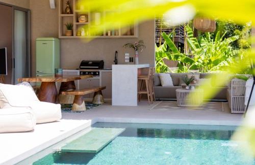 Nong Chaeng Villa | Rosa Del Mar Seaview Villa with gym