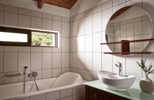 Alikanas Apartment | Rosa Sea Front Villa Maisonette