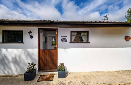 Staple Hill Apartment | Rose by STAE-Homes Su
