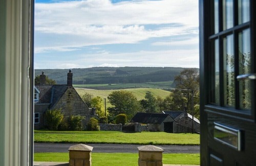 Elsdon Cottage | ROSE COTTAGE (ELSDON), pet friendly, with open fire in Elsdon