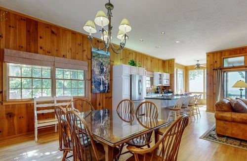 Lake Nantahala Cottage | Rose Cottage - Incredible Views from this 2/2 in Sapphire NC