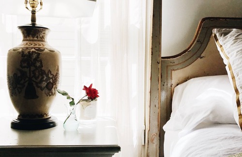 Clarkesville House | Rose Cottage is a romantic cottage in the foothills of North Georgia.