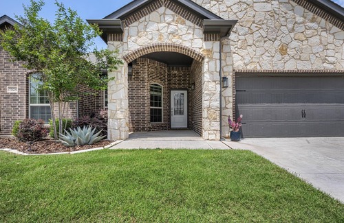 Forest Hill House | Rose Crest Casa