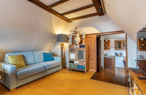 Burkheim Apartment | Rosé, Ferienwohnung with 40 sqm, 1 bedroom for max. 2 persons