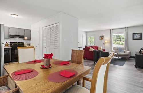 Knightdale House | Rose Garden - Delightful Private and Peaceful Home