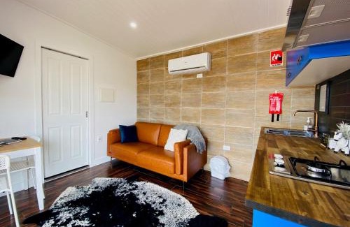 Grattai Cabin | Rose Quartz - 1 Bed with Mountain Views - Kundalini Lodge