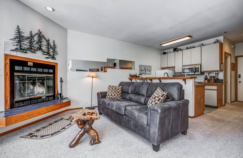 Kirkwood Condo | Rose's Kirkwood Hideout upgraded 1 bdrm 202