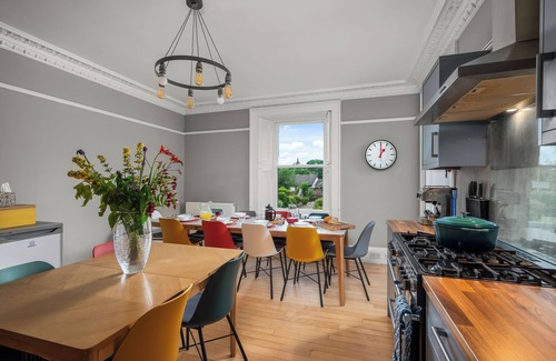 Murthly House | Rosebank House -12 Guests across 6 ensuite bedrooms, Wood Burner & EV point