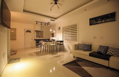 Seo Apartment | Rosedeil