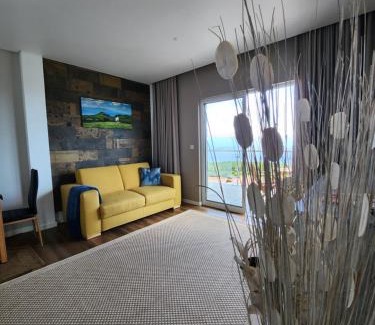 Urzelina House | Rosegarden View