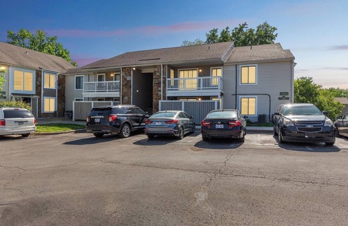 Lenexa Apartment | Rosehill Pointe 179 I Spacious 2 Bed 1 Bath