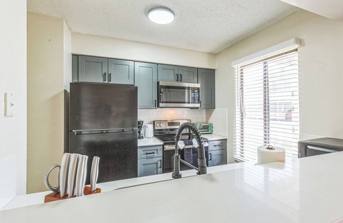 Lenexa Apartment | Rosehill Pointe 55 I Spacious 1 Bed 1 Bath
