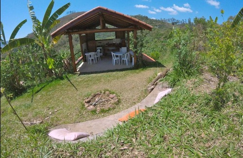 Monteiro Lobato Ski Chalet | Rosemary Chalets with Mountain Views