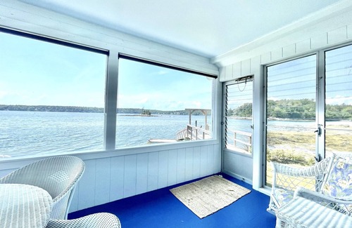 East Boothbay Cottage | Rosewater Cottage - Oceanfront on Linekin Bay!