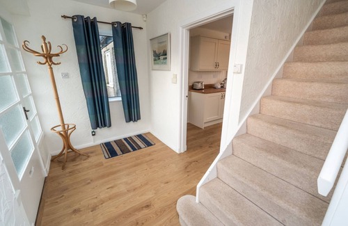 Portinscale Cottage | Roslin - a cottage that sleeps 4 guests in 2 bedrooms