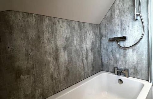 Roslin Apartment | Roslin Templar loft
