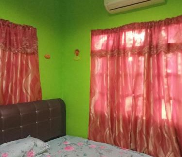 Kampung Penarik House | ROSMA HOMESTAY