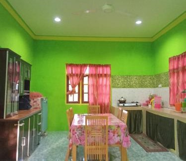 Kampung Penarik House | ROSMA HOMESTAY
