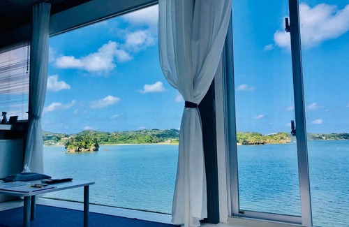 Nago Apartment | RossoThe sea is just outside the window You /Nago Okinawa
