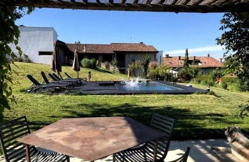 Novello Apartment | ROSTAGNI 1834 apt with pool in the Barolo region