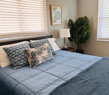 Oakland Hills House | Rotonda Pool Oasis Near Beaches - Sleeps 9