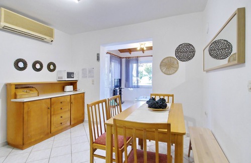 Kato Stalos Apartment | Rouladina Apt 4
