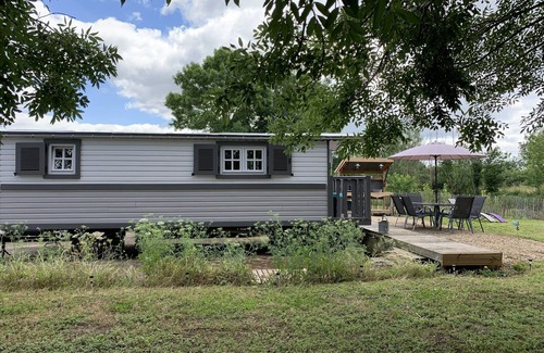 Vix House | Roulotte, Canoe, 4 bikes Marais Poitevin La Rochelle