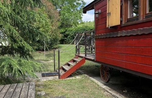 Bage-la-Ville House | Roulotte Romantic - Bage-dommartin