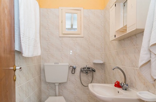 Agios Sostis Apartment | Roussa Beach Studios