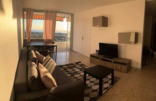 La Panouse Apartment | Rouviere Residence - Large apartment sea view small budget