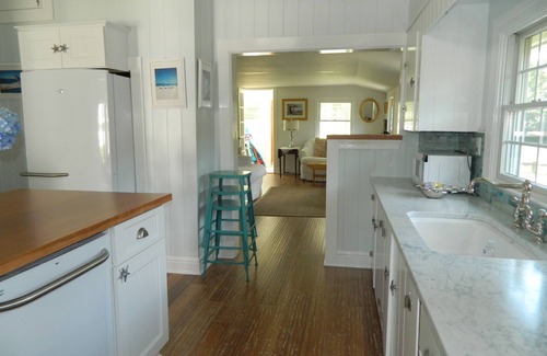 Rowayton Cottage | Rowayton Bungalow-September 499 Night/Oct-May Monthly 6,800 furnished !