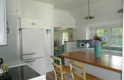 Rowayton Cottage | Rowayton Bungalow-September 499 Night/Oct-May Monthly 6,800 furnished !