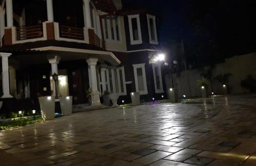 Nallur House | Royal Feather