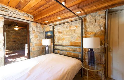 Columbus House | Royal in Columbus- Midtown Columbus Castle