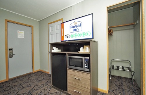 Hudson Hotel | Royal Inn - Hudson I-94