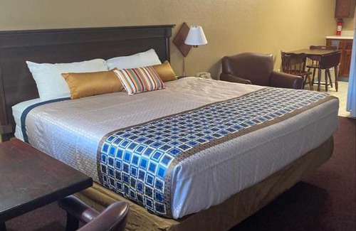 Lovelock Hotel | royal inn