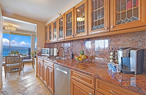 Kahana Condo | Royal Kahana 610 by Gather: Stunning Oceanfront Condo w/Wraparound Lanai & Pool