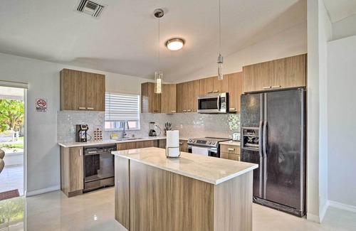 Royal Palm Beach House | Royal Palm Beach Retreat ~ 13 Mi to Beach!