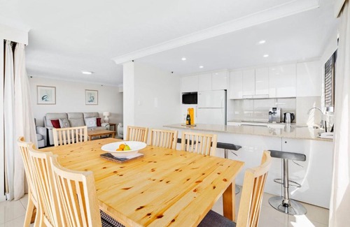 Palm Beach Apartment | Royal Palms 24 F