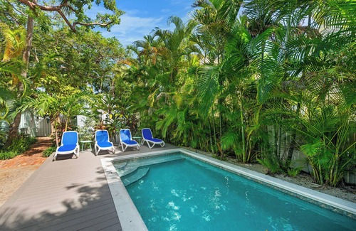 Old Town Cottage | ~ROYAL POINCIANA COTTAGE~ Come and indulge yourself in some KW sunshine!